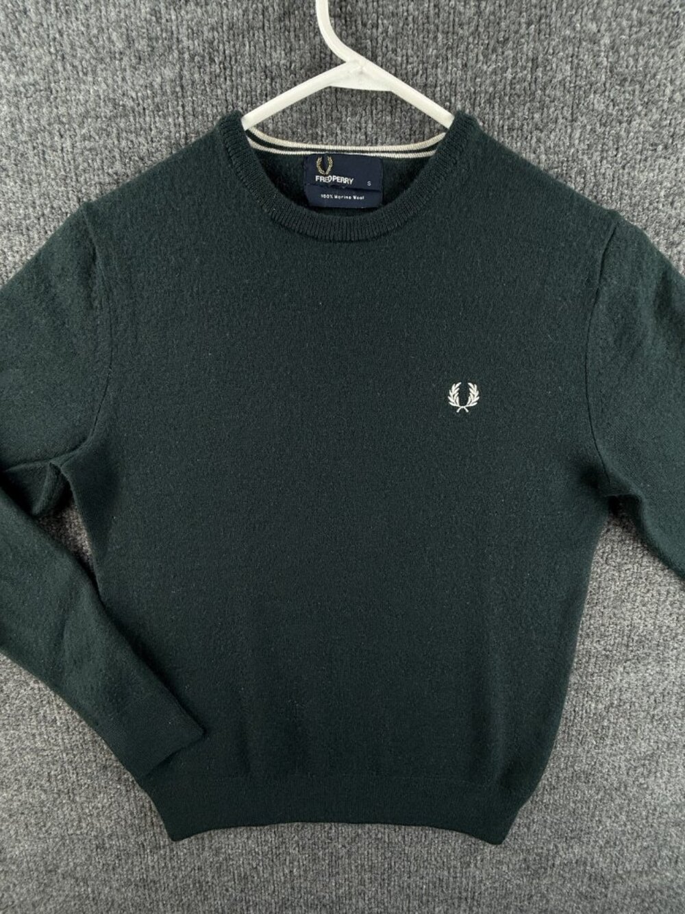 Fred Perry Men Small Pullover Green Crew Neck Wool Logo Sweater Preppy Solid